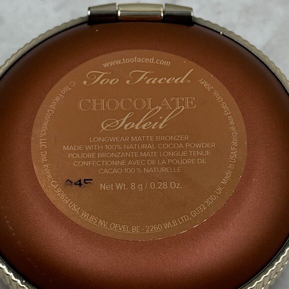 TOO FACED CHOCOLATE SOLEIL LONGWEAR MATTE BRONZER - Picture 2 of 3